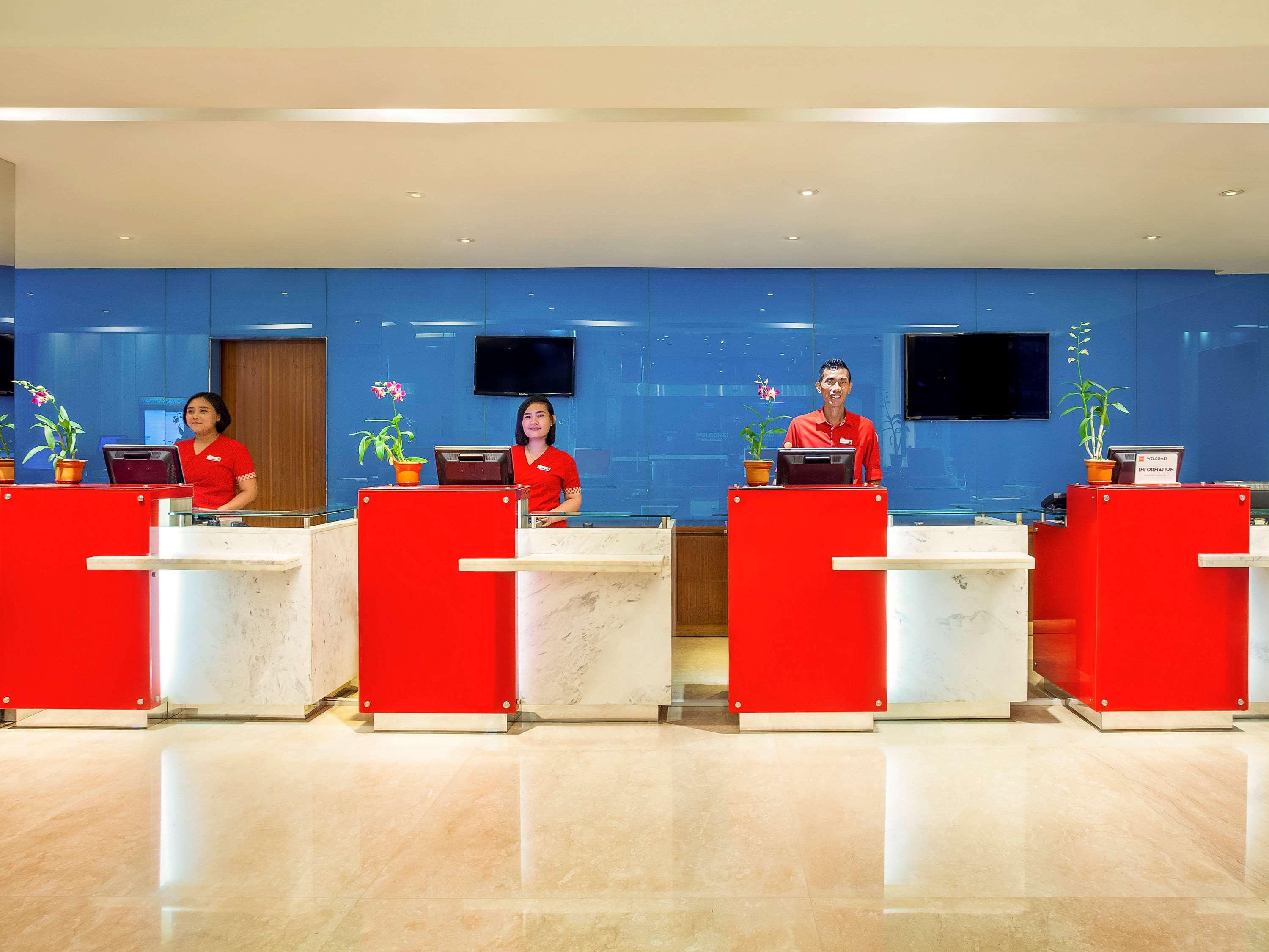 Ibis Trans Hotel 3*